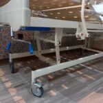 اجاره تخت بیمار مکانیکی 3 شکن تنظیم ارتفاع دار بیمارستانی