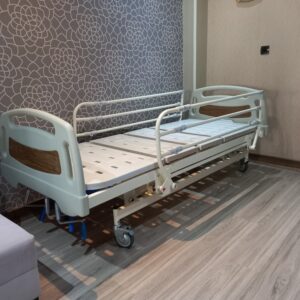 اجاره تخت بیمار مکانیکی 3 شکن تنظیم ارتفاع دار بیمارستانی