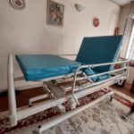 اجاره تخت بیمار برقی مدل 3 شکن تنظیم ارتفاع دار بیمارستانی