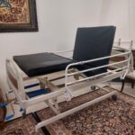 اجاره تخت بیمار مکانیکی 3 شکن تنظیم ارتفاع دار بیمارستانی